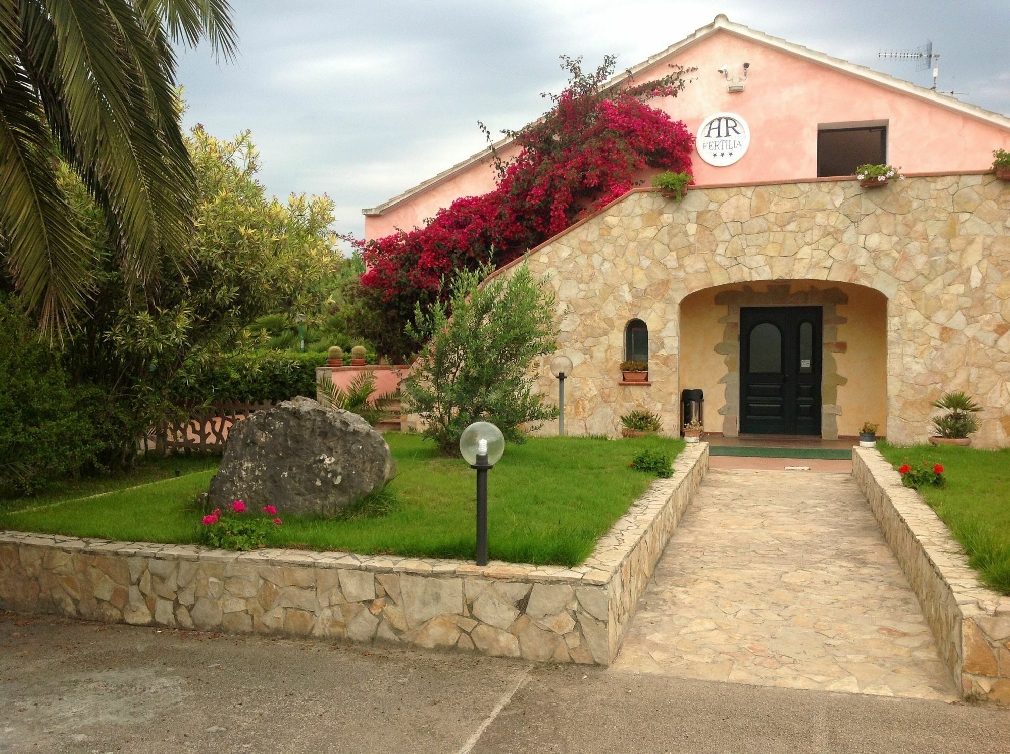Hotel Fertilia Zewnętrze zdjęcie